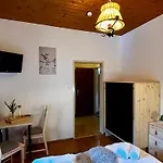 Edelweiss Gaestehaus ゲストハウス