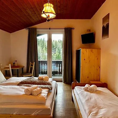 בית הארחה Edelweiss Gaestehaus 3*
