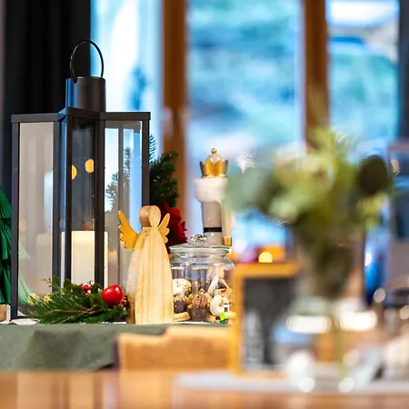 Pensión Edelweiss Gaestehaus 3*